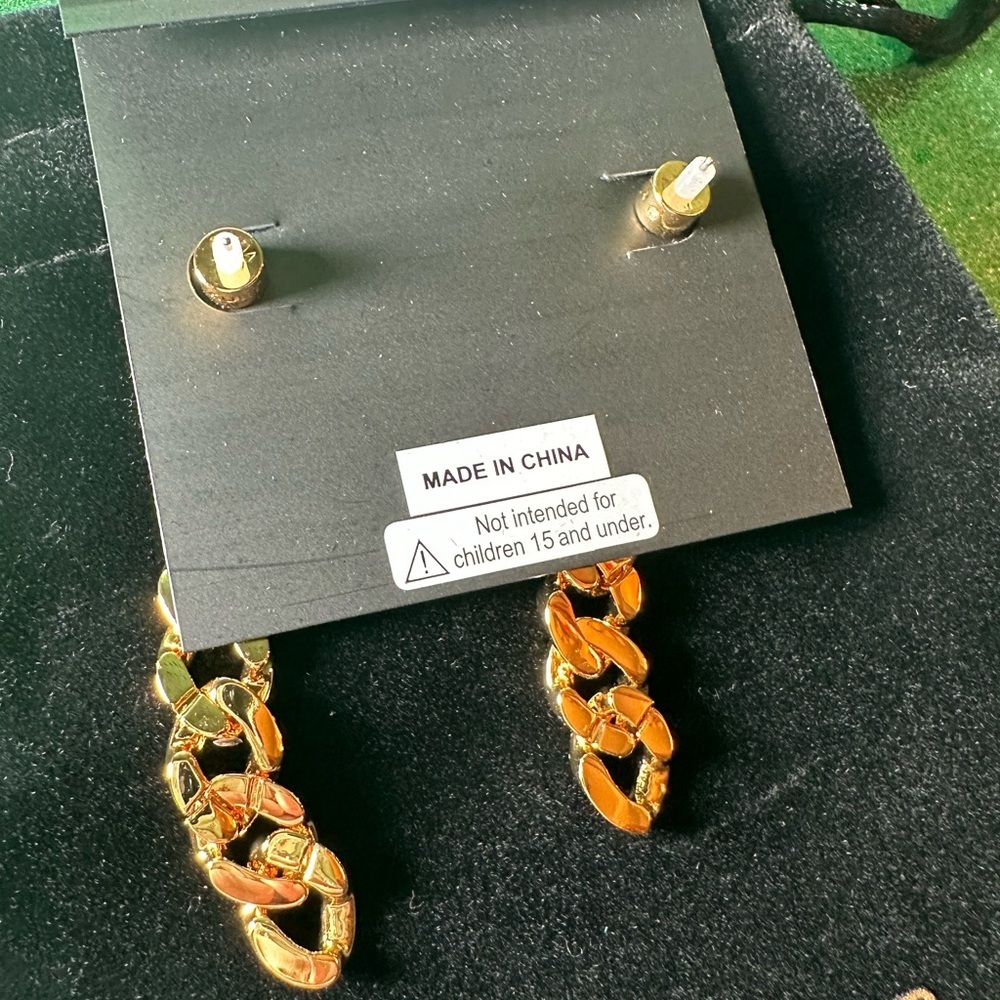 🌈 Kurt Geiger Rainbow Pave link earrings NWT w/ KG dust bag - Picture 6 of 13